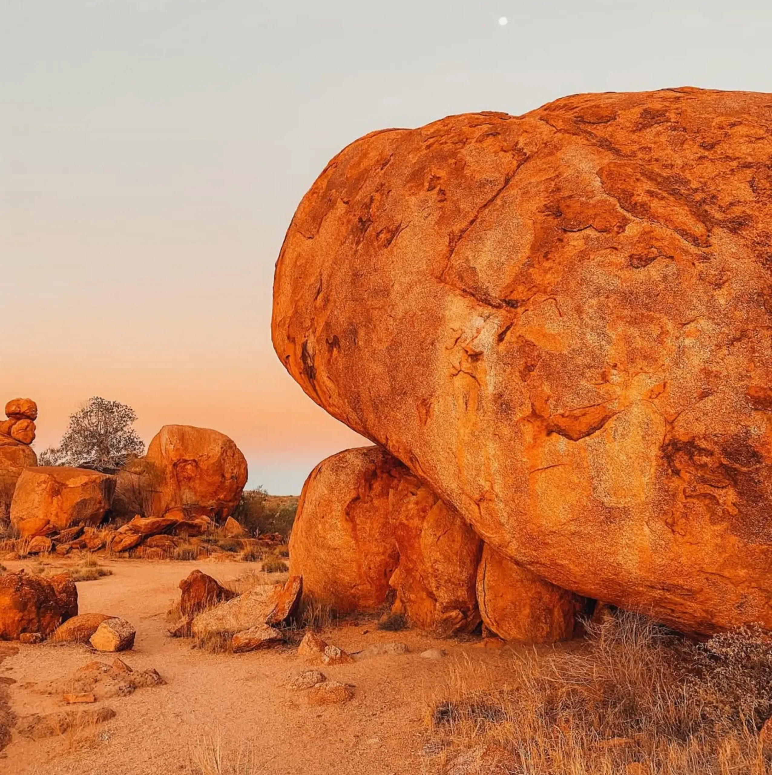 granite boulders, Uluru