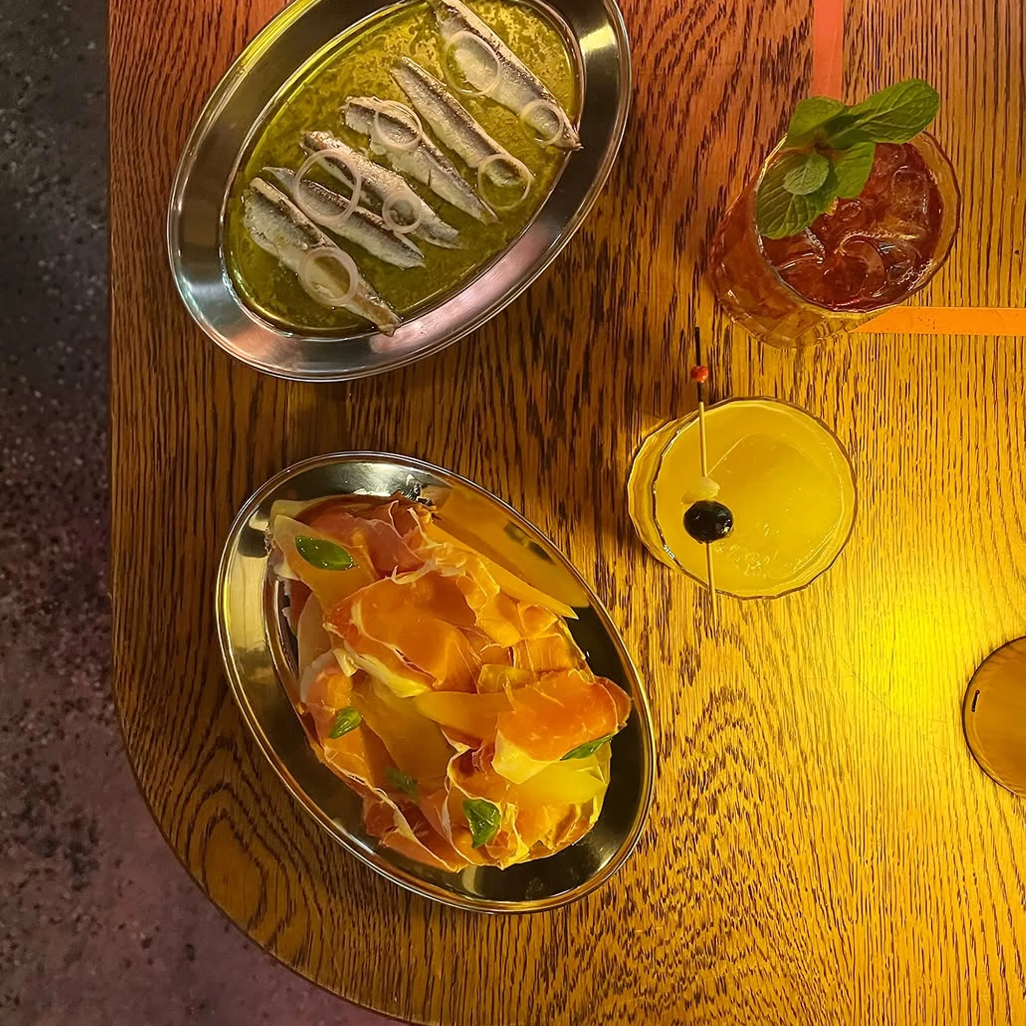 cocktails and small plates nightlife scene